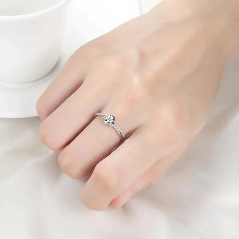 Angel's Kiss Ring with Heart-Shaped Zirconia