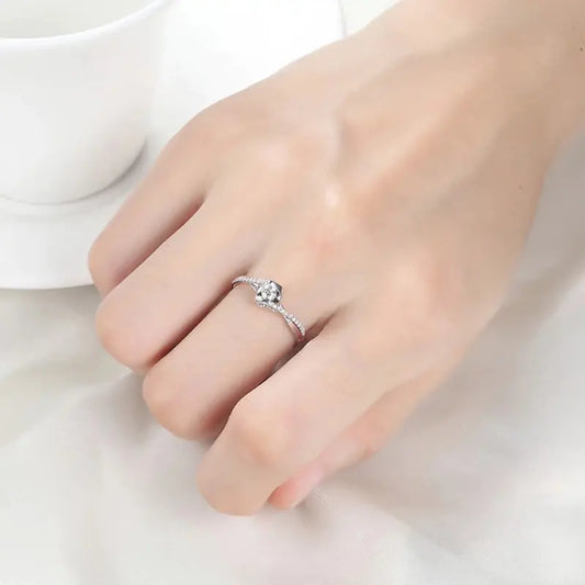 Angel's Kiss Ring with Heart-Shaped Zirconia